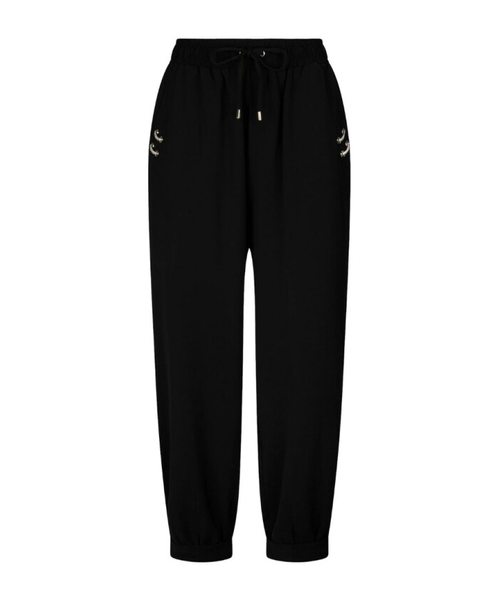ecs-joggingbroek-met-sieraden-detail