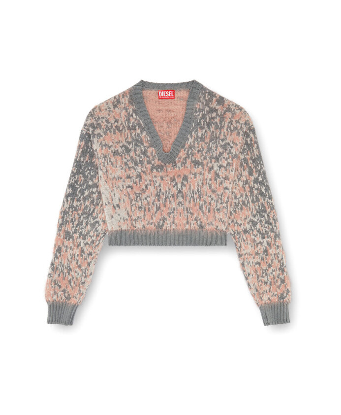 pull-en-tricot-col-en-v