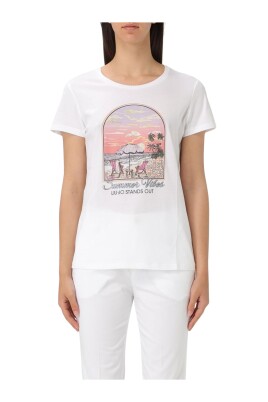 white-graphic-tee-for-women