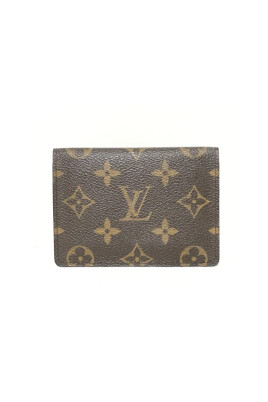 Köp mode från Louis Vuitton Vintage online hos Miinto