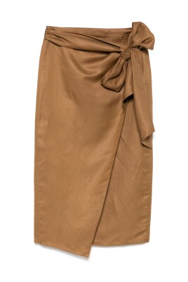 jupe-en-cuir-marron-style-elegant