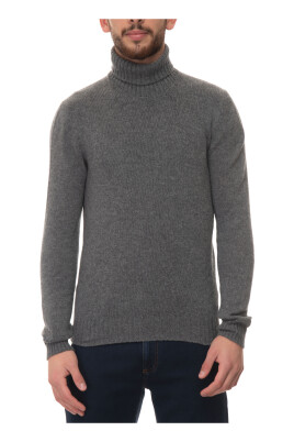 slim-fit-wool-turtleneck-pullover
