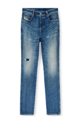 Distressed Straight Leg Jeans