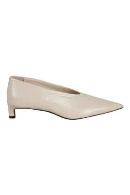 Crinkled Patent Leather Pumps