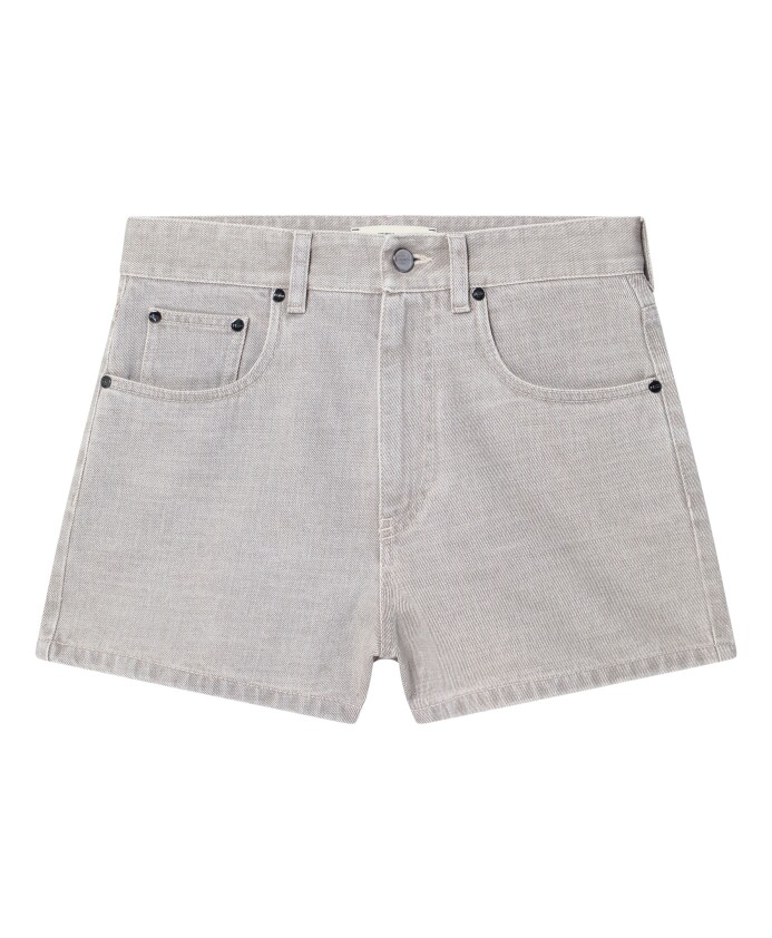 shorts-for-a-stylish-look