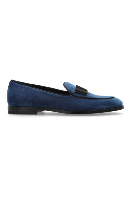shoes-with-logo