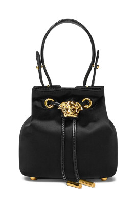sac-bandouliere-noir-avec-chaine