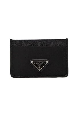 stylish-card-holder-with-multiple-slots