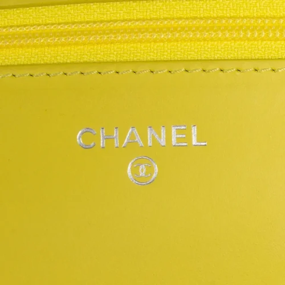 Chanel Vintage Pre-owned Leather wallets Yellow Dames