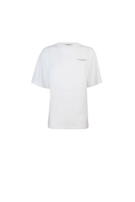 white-t-shirt-with-print
