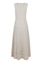 chic-nude-dress-for-any-occasion