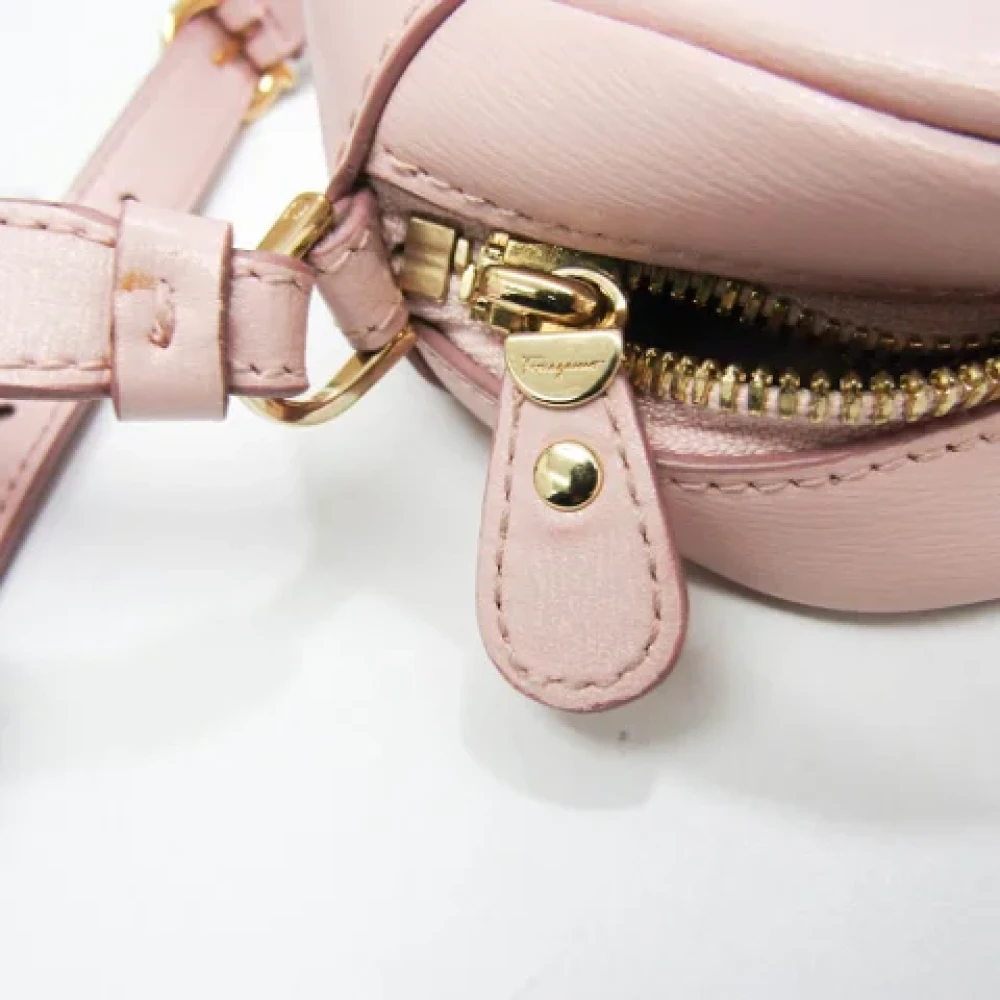 Salvatore Ferragamo Pre-owned Leather shoulder-bags Pink Dames