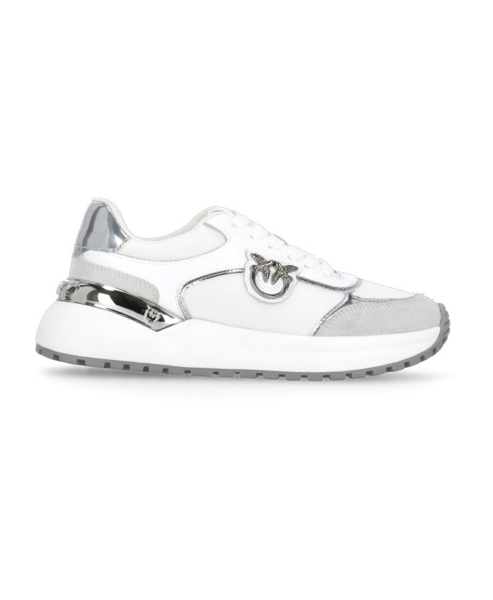 sneakers-avec-details-metalliques
