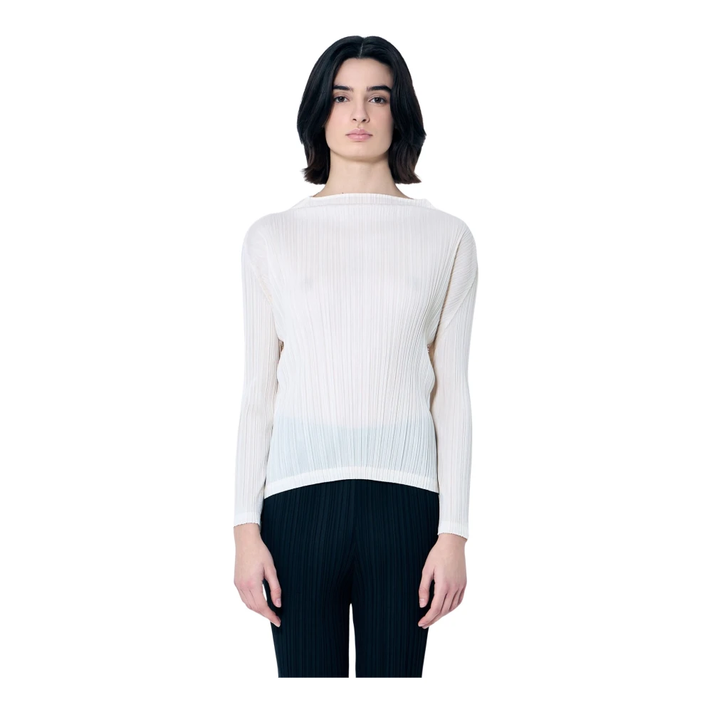 Issey Miyake Geplooide Top met Lange Mouwen en Boothals White Dames