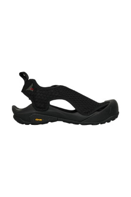black-leather-sneakers-with-mesh-inserts