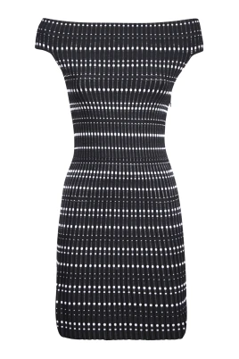 Svart prickig off-shoulder klänning