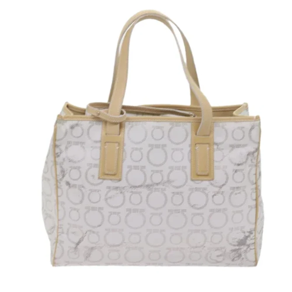 Salvatore Ferragamo Pre-owned Leather handbags Gray Dames