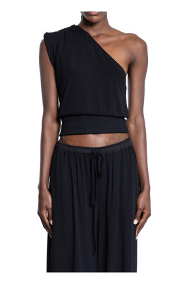 black-off-shoulder-sleeveless-cropped-t-shirt