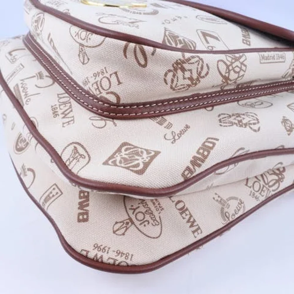 Loewe Pre-owned Canvas shoulder-bags Beige Dames