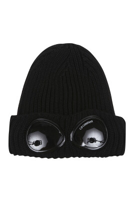 black-ribbed-knit-hat-with-goggle-lenses