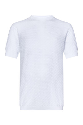 white-t-shirts-and-polos-with-jacquard-pattern