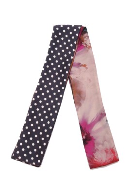 grey-silk-ascot-tie-knot