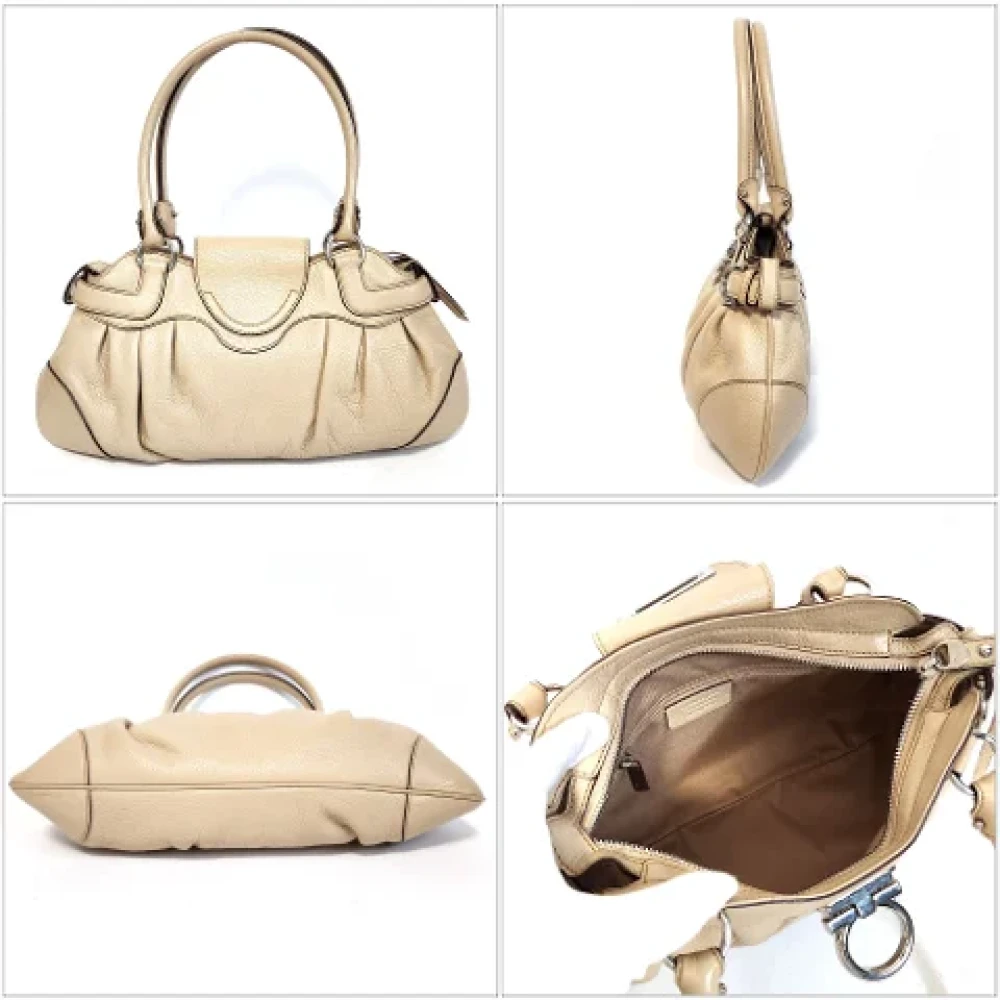 Salvatore Ferragamo Pre-owned Leather handbags Beige Dames