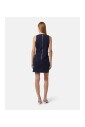 robe-en-jean-courte-avec-applications-de-bijoux