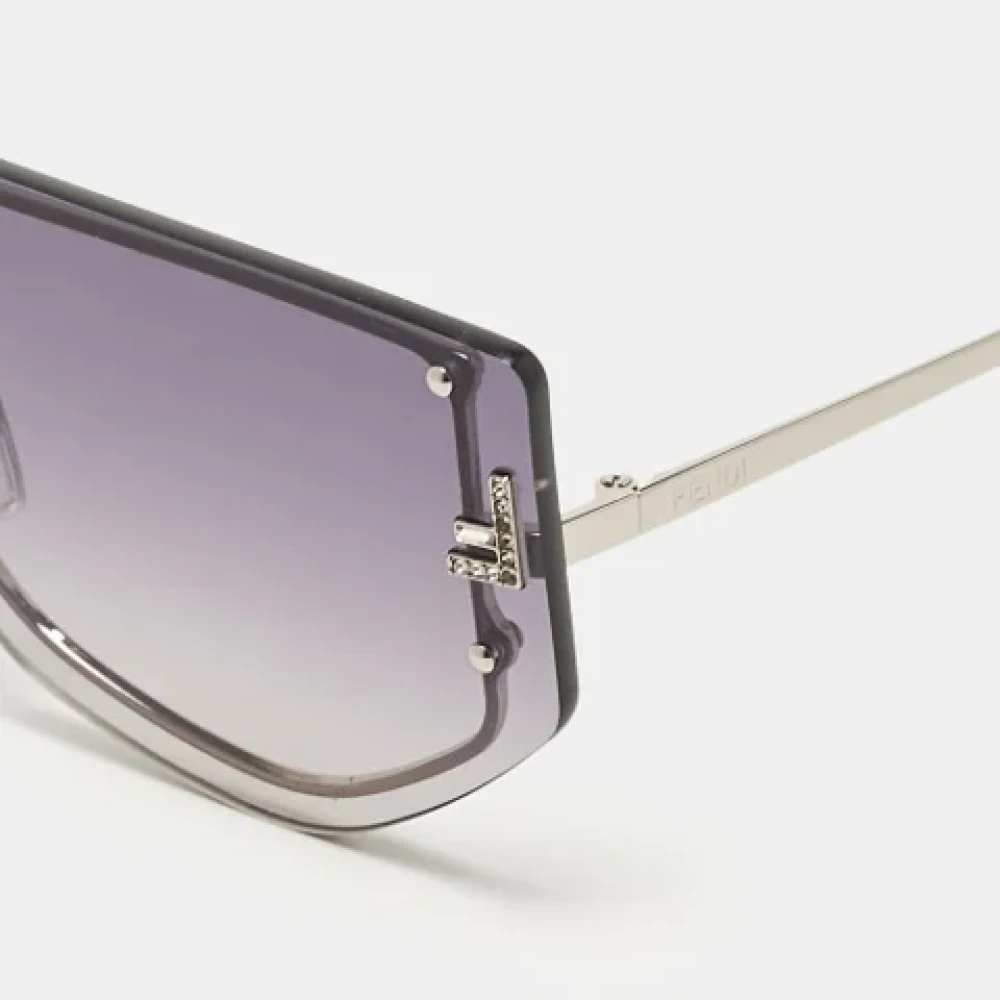 Fendi Vintage Pre-owned Metal sunglasses Gray Dames