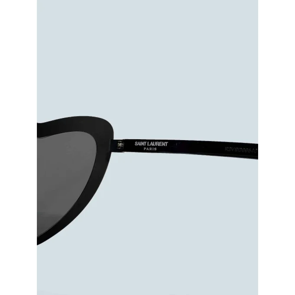 Yves Saint Laurent Vintage Pre-owned Metal sunglasses Black Dames