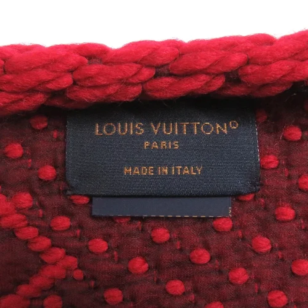 Louis Vuitton Vintage Pre-owned Silk scarves Red Dames