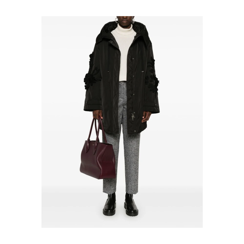 Ermanno Scervino Zwarte Gewatteerde Jas met 3D Bloemenapplicatie Black Dames