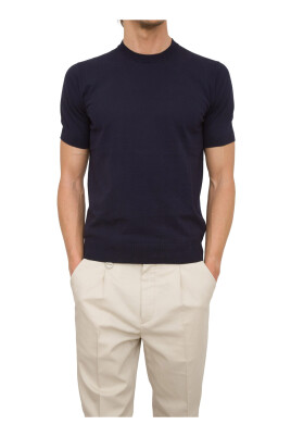 blue-crew-neck-shirt