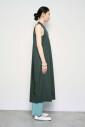 mouwloze-v-hals-jurk-met-riem