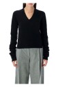 pull-en-tricot-noir-col-en-v-aw24