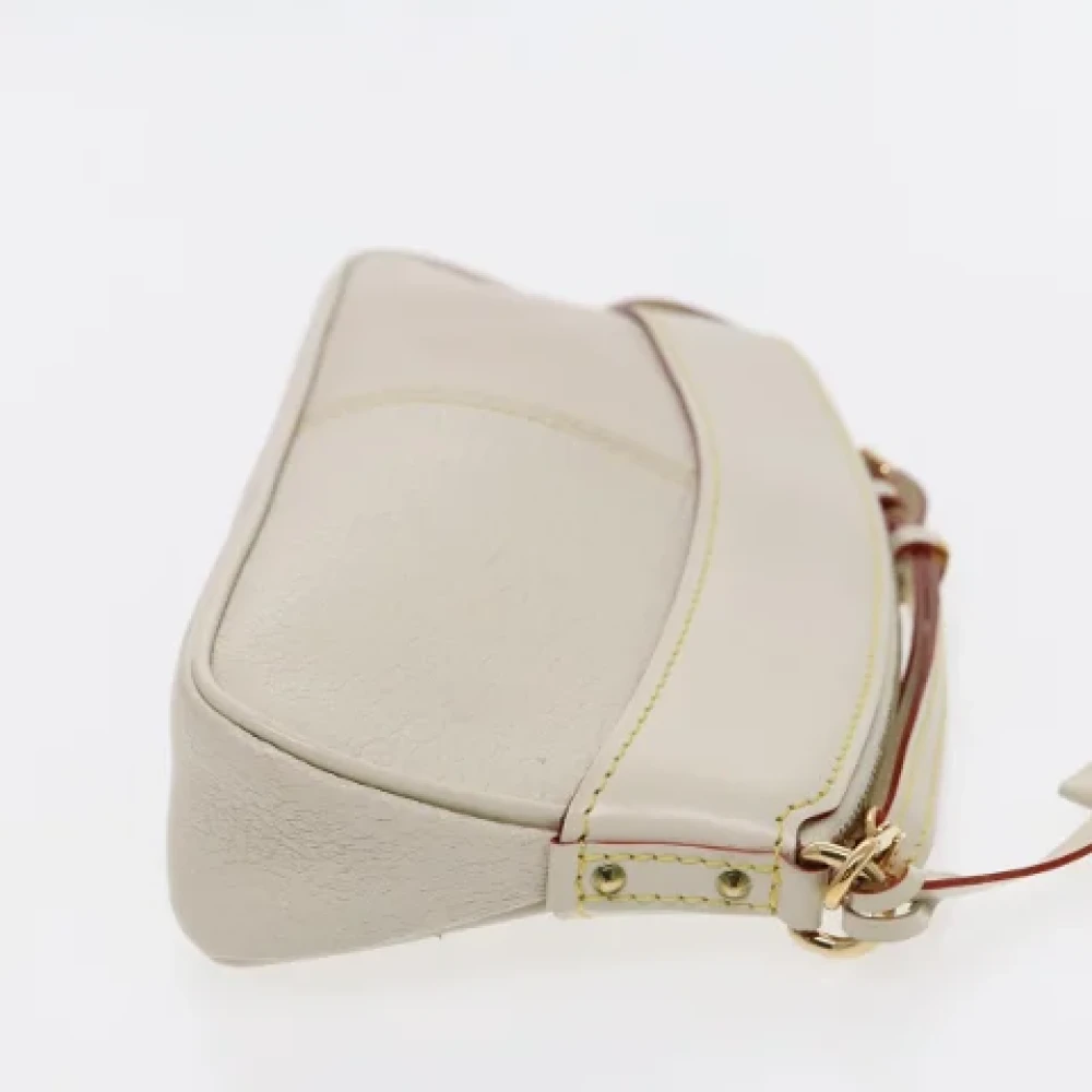 Louis Vuitton Vintage Pre-owned Leather clutches White Dames