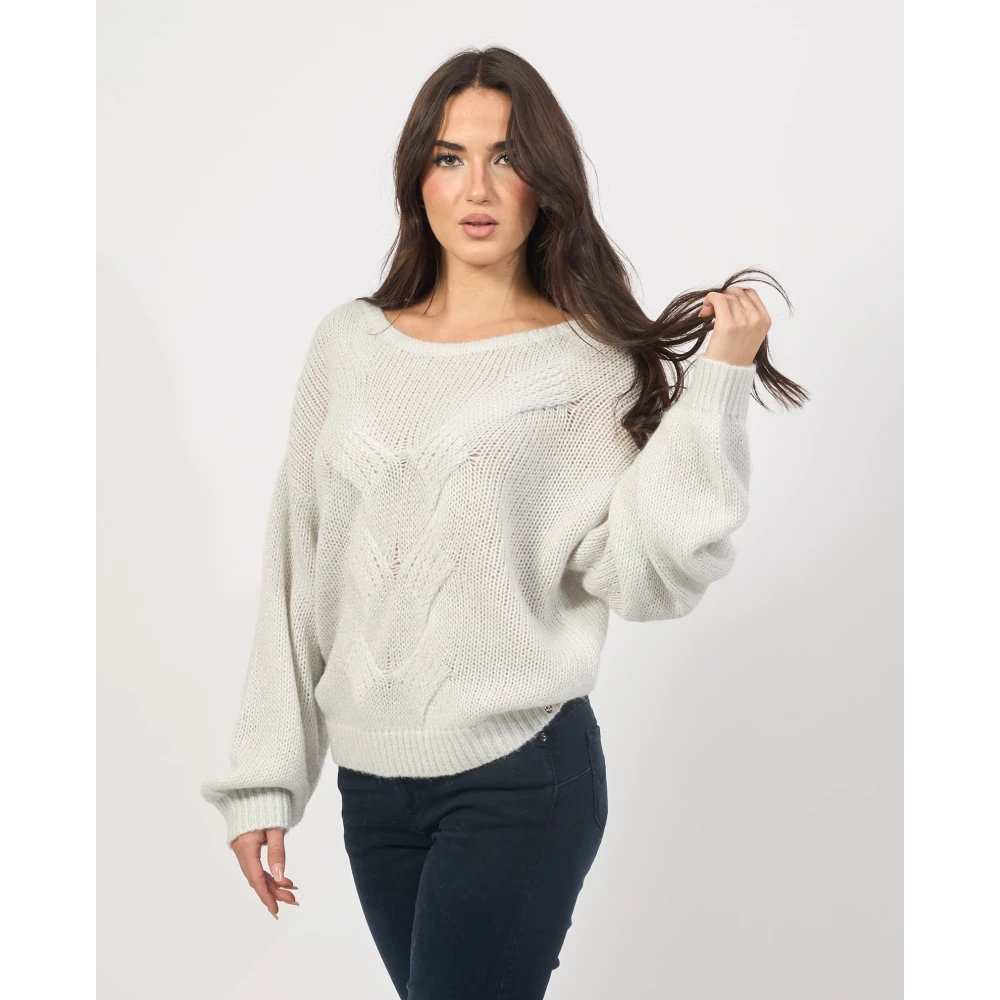 Hugo Boss Witte Sweater met Voor- en Achterhals Borduurwerk White Dames