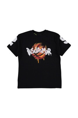 creative-streetwear-t-shirt-with-print