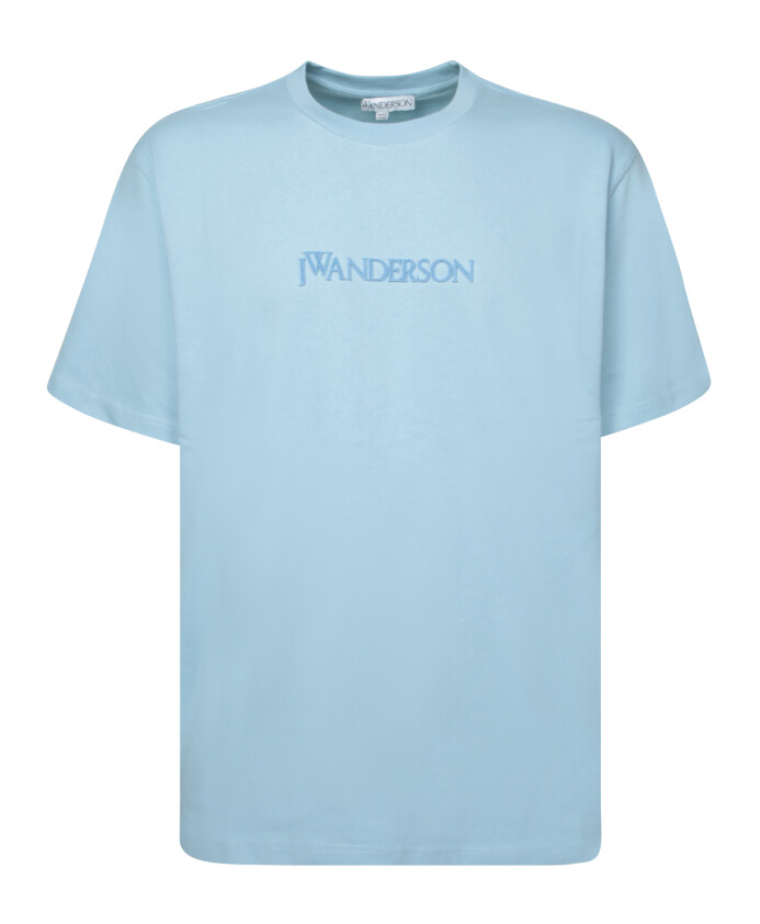 broderet-himmelbla-t-shirt