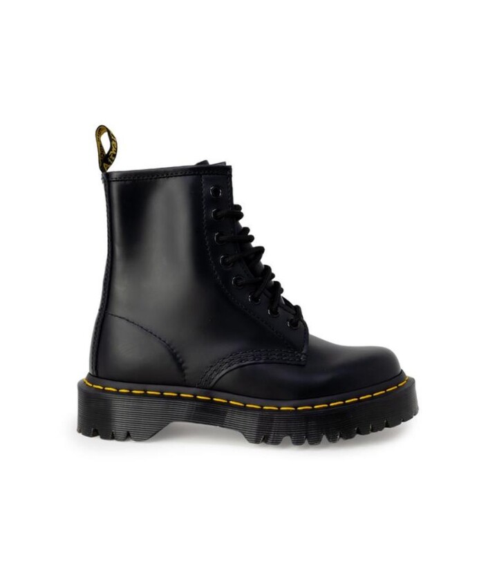 bottes-de-combat-en-cuir-noir