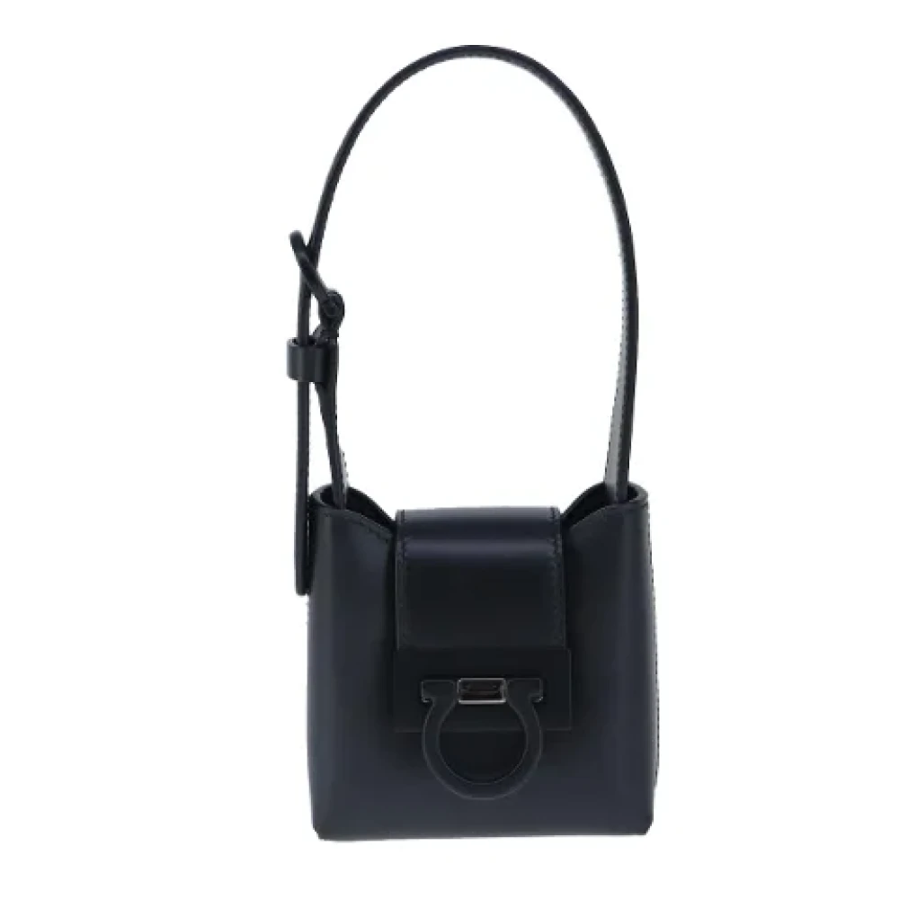 Salvatore Ferragamo Pre-owned Leather handbags Black Dames