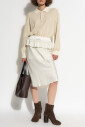 robe-fabriquee-a-partir-de-materiaux-combines