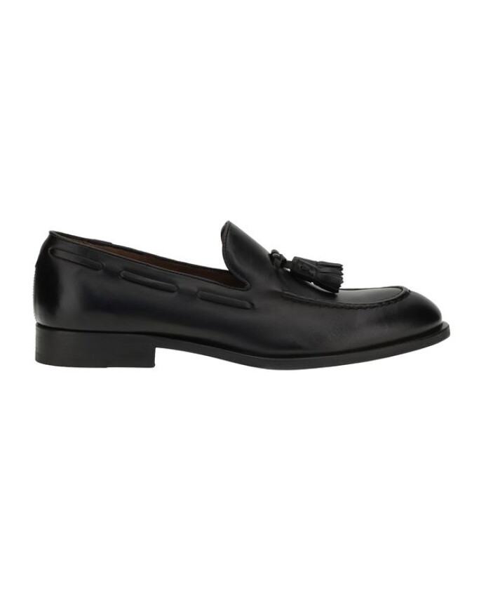 mocassins-en-cuir-a-bout-en-amande