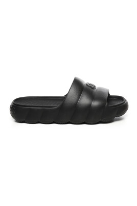 sandales-noires-en-eva