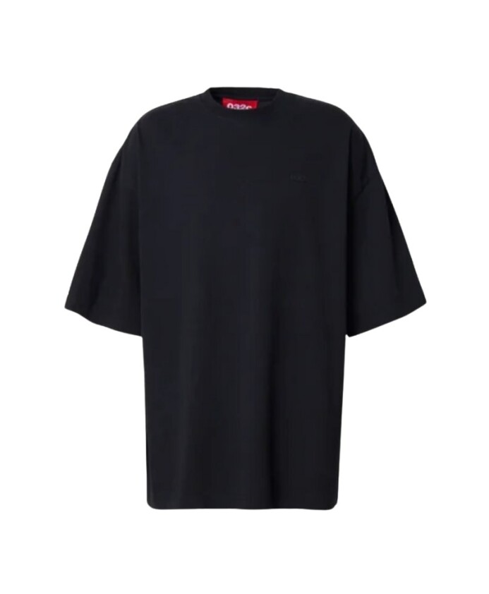t-shirt-avec-logo-en-noir