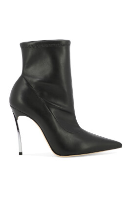 black-leather-ankle-boots