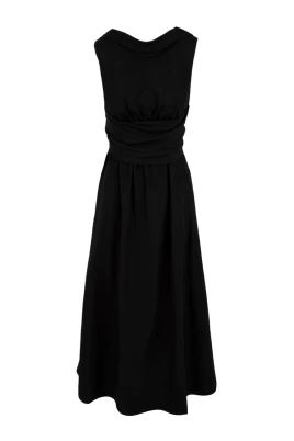 Elegant Svart Klänning Modell 2905