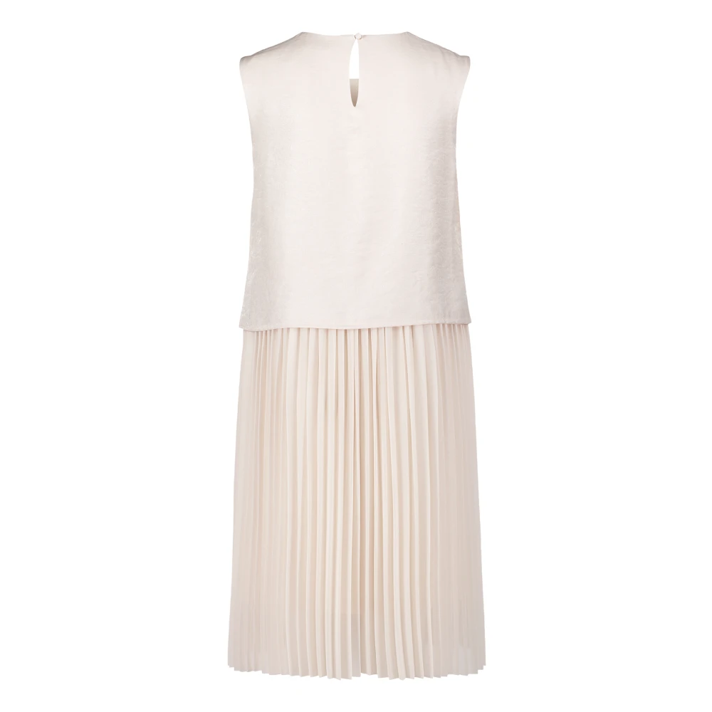 Betty & Co Geplooide laagjesjurk Beige Dames