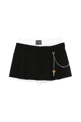 jupe-noire-plissee-avec-pendentif-cle