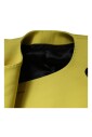 manteau-en-laine-jaune